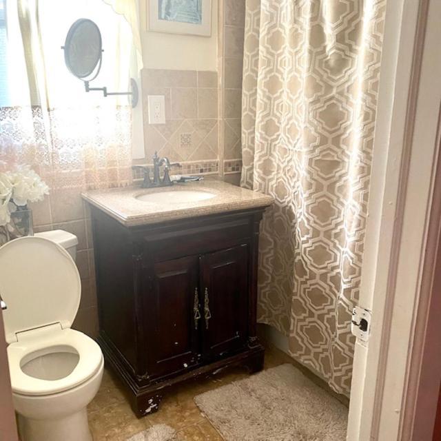 Minutes From Jfk, Beautiful Home With Peaceful, Cosy, Private Room Нью-Йорк Экстерьер фото