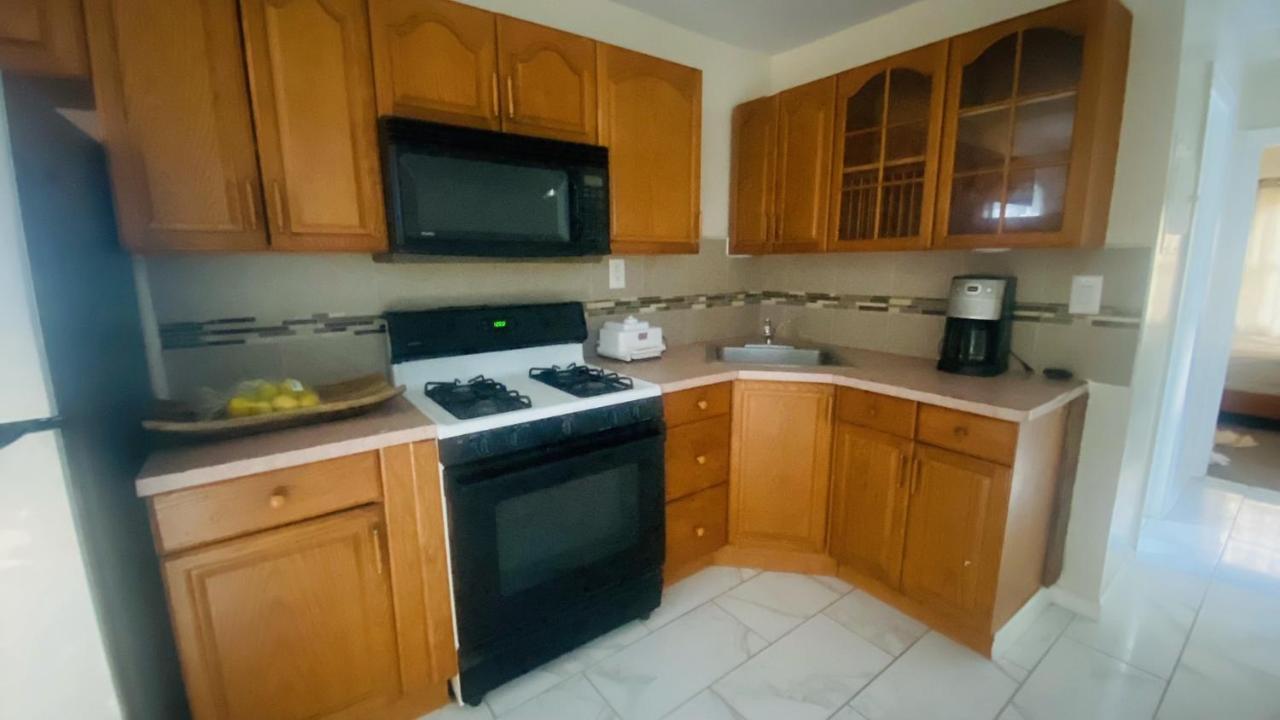 Minutes From Jfk, Beautiful Home With Peaceful, Cosy, Private Room Нью-Йорк Экстерьер фото